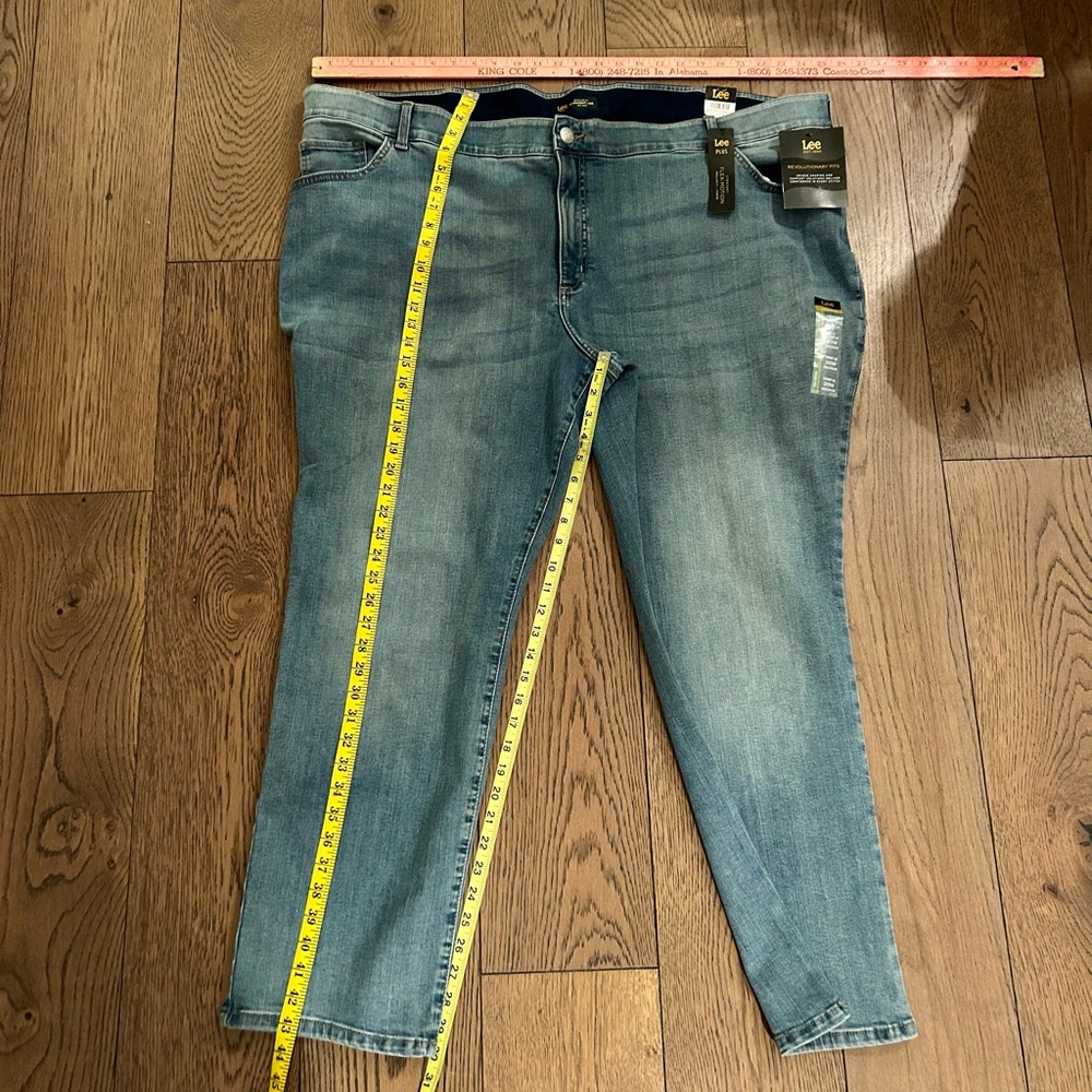 NWT! Lee Plus Size Straight Leg Blue Jeans Women's 30W Flex Motion Regular Fit - Picture 11 of 11